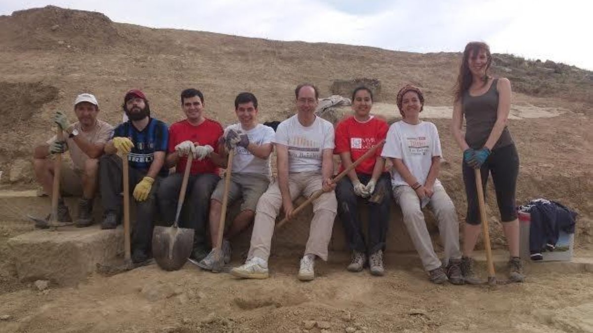 Alumnos de Historia de la UN participan en la VI Campaña de Excavaciones Arqueológicas en Los Bañales