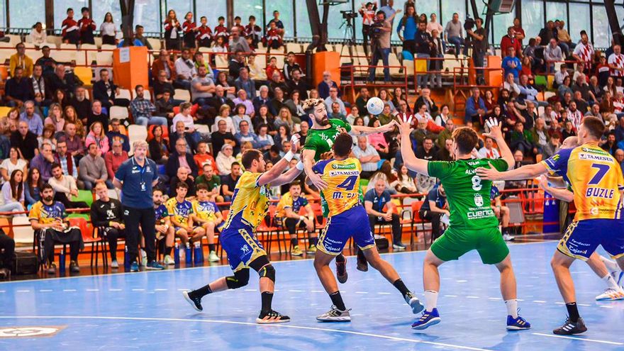 Lance del encuentro entre REBI Cuenca y Ángel Ximénez