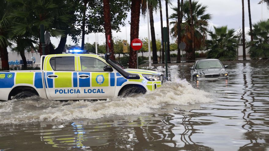 La Junta envía un mensaje Es-Alert a 50 municipios de Almería ante la posibilidad de aviso rojo por fuertes lluvias