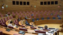 Un instante de la comisión de reconstrucción de las Corts Valencianes.
