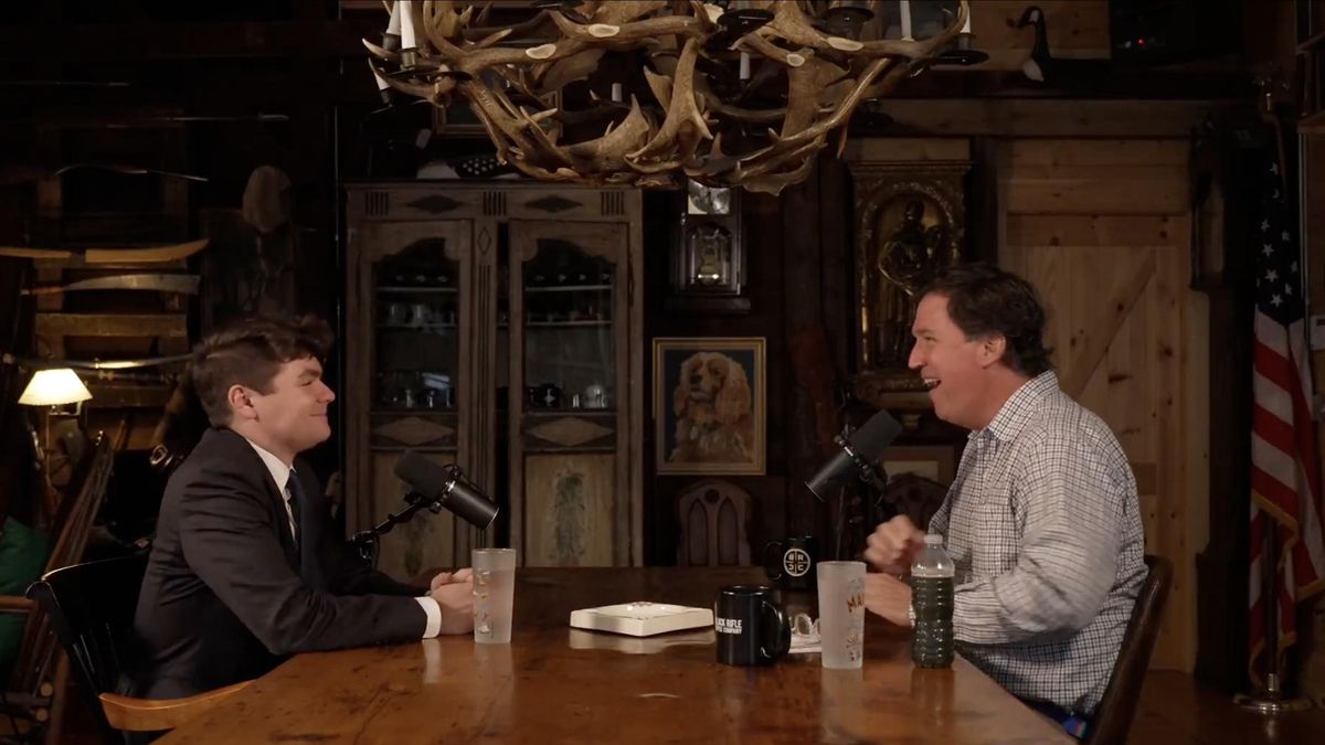 Guerra civil en el trumpismo por el acercamiento al líder supremacista Nick Fuentes