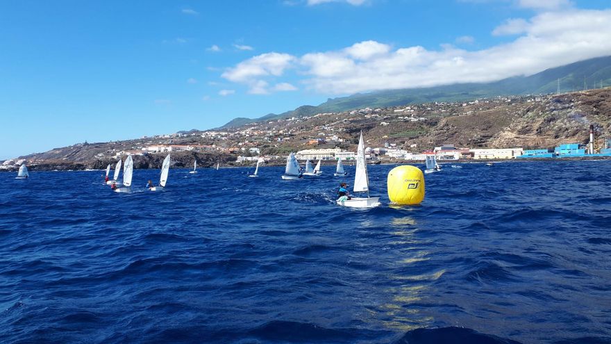Un momento del I Trofeo Isla Bonita para la clase optimis.