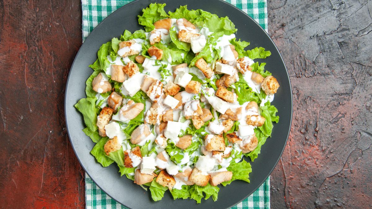 Ensalada César con pollo