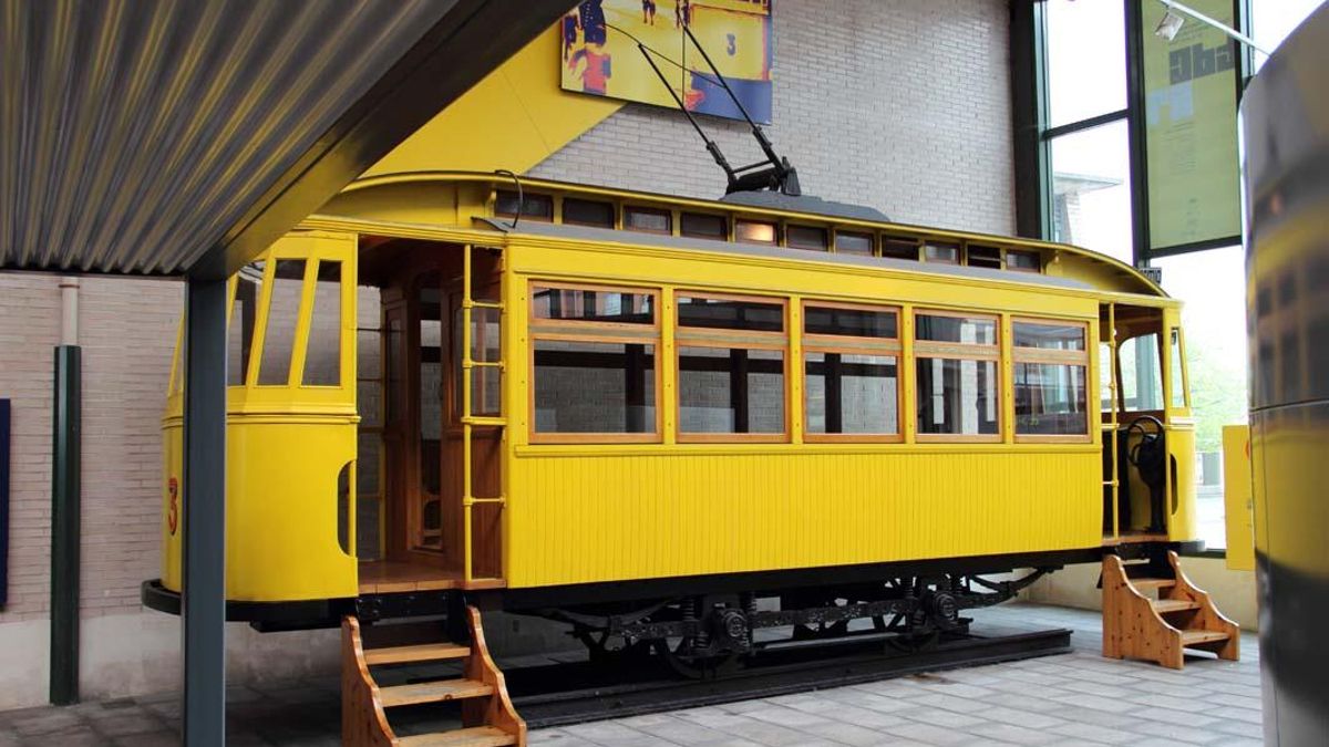 Dos mil piezas forman este museo del ferrocarril, con más de 100 vagones, locomotoras o coches de hasta siete anchos de vía diferentes
