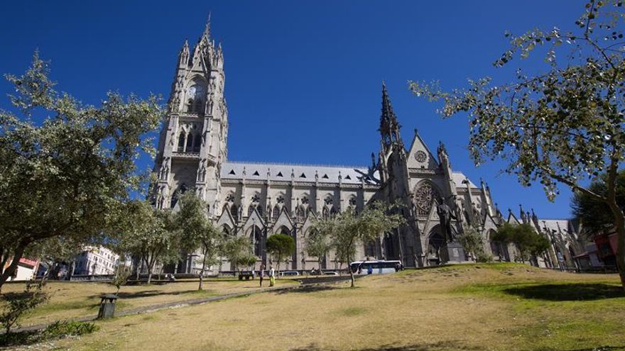 Figuras danzantes de luz surcarán el templo neogótico más grande de América
