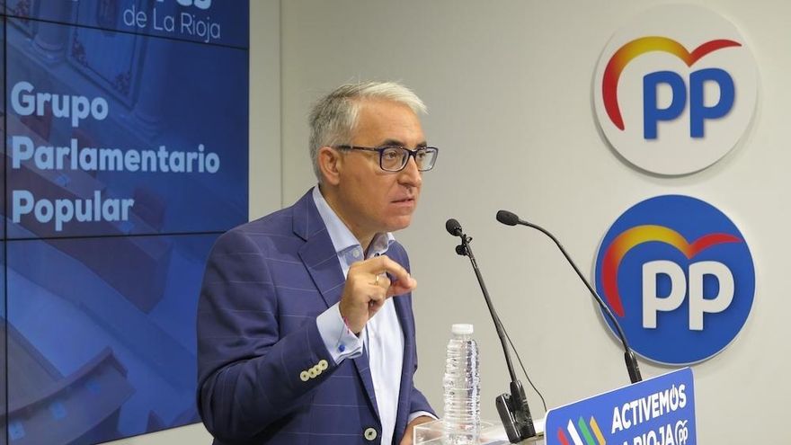 El PP exige a los consejeros que comparezcan en el Parlamento "de manera urgente"