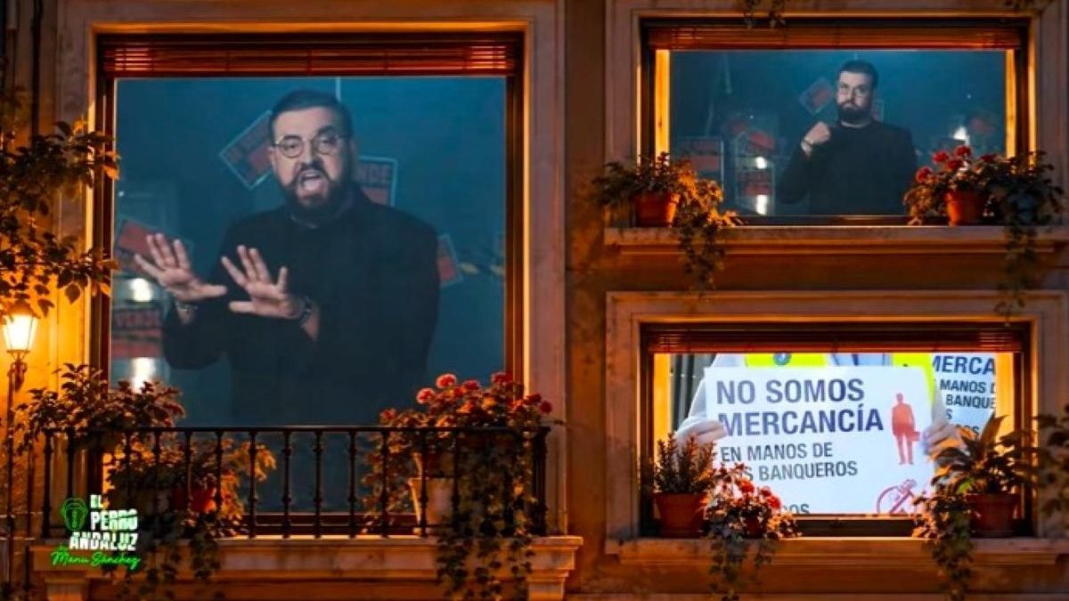 Manu Sánchez versiona 'Aquí no hay quien viva' en RTVE para denunciar el desahucio de Maricarmen: "Esto es prioridad nacional"