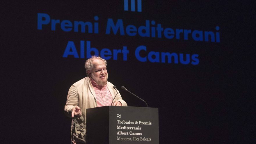 El escritor Mathias Énard y la fotógrafa Rehab Eldalil reciben los Premis Mediterranis Albert Camus