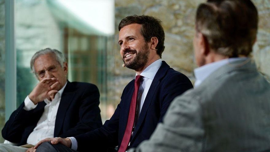 Casado se compromete a derogar las leyes de Memoria si llega a la Moncloa