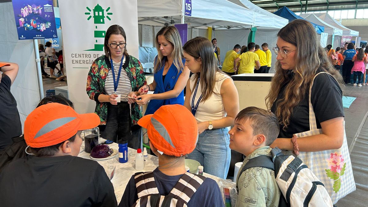 El Centro de Gestión de Energías Renovables de La Palma acerca la geotermia al alumnado en la Miniferia de la Ciencia y la Innovación