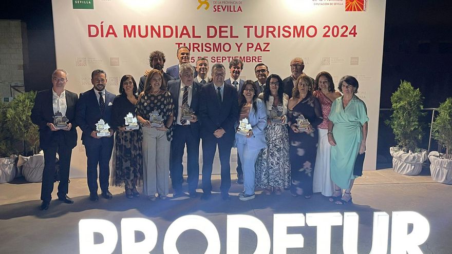 La noche en la que la gente currante del turismo sevillano recibió su merecido homenaje