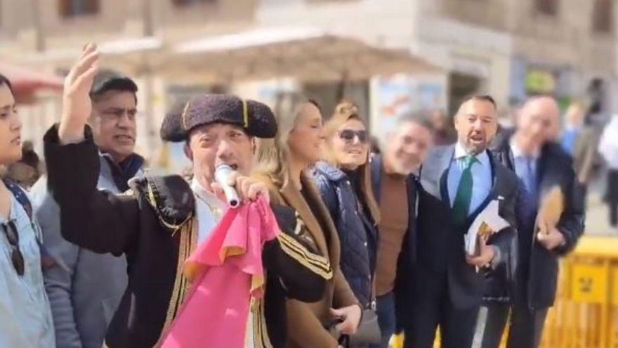 Vox borra el vídeo en el que se jactaba de impedir una declaración sobre el 8M en València cantando "Que viva España"