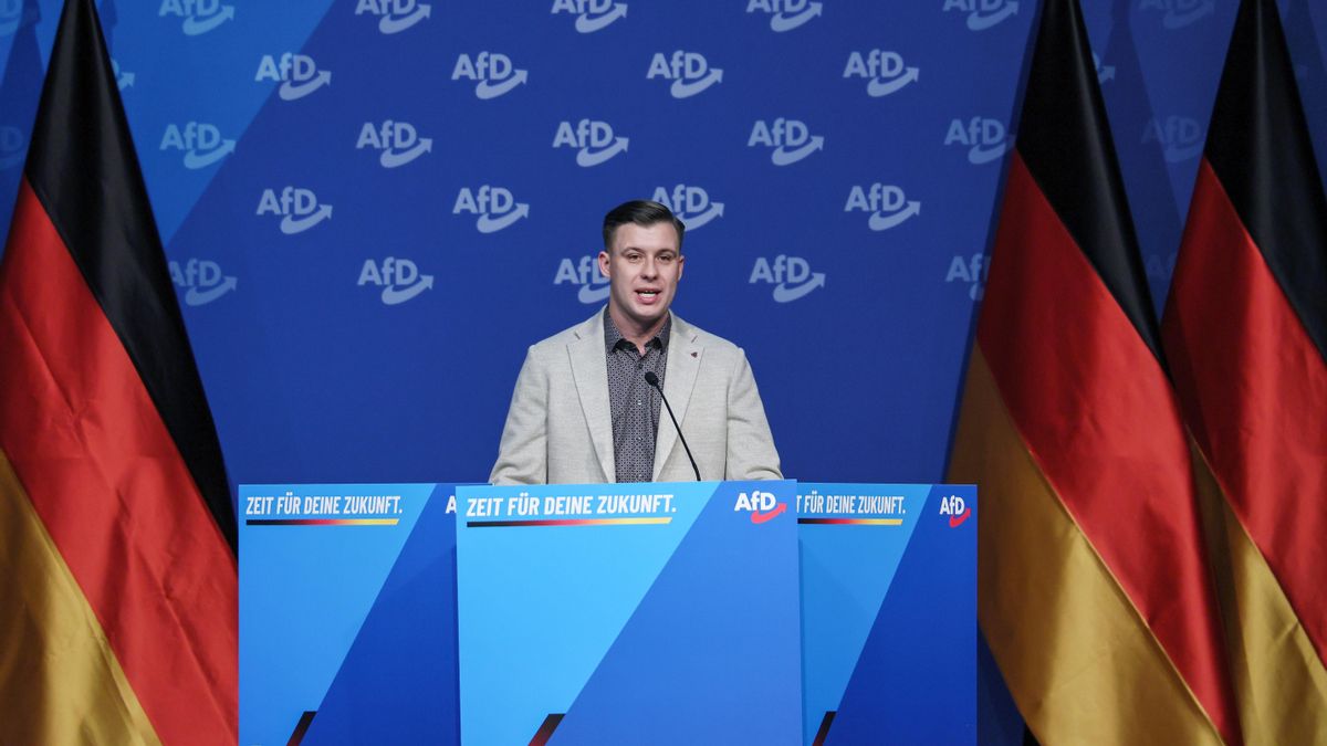 El líder de la nueva organización juvenil de AfD Generation Deutschland, Jean-Pascal Hohm, durante su congreso fundacional en Giessen (Alemania) el 29 de noviembre.