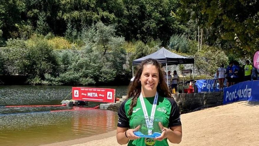 Alba Cartes, historia para la natación cordobesa