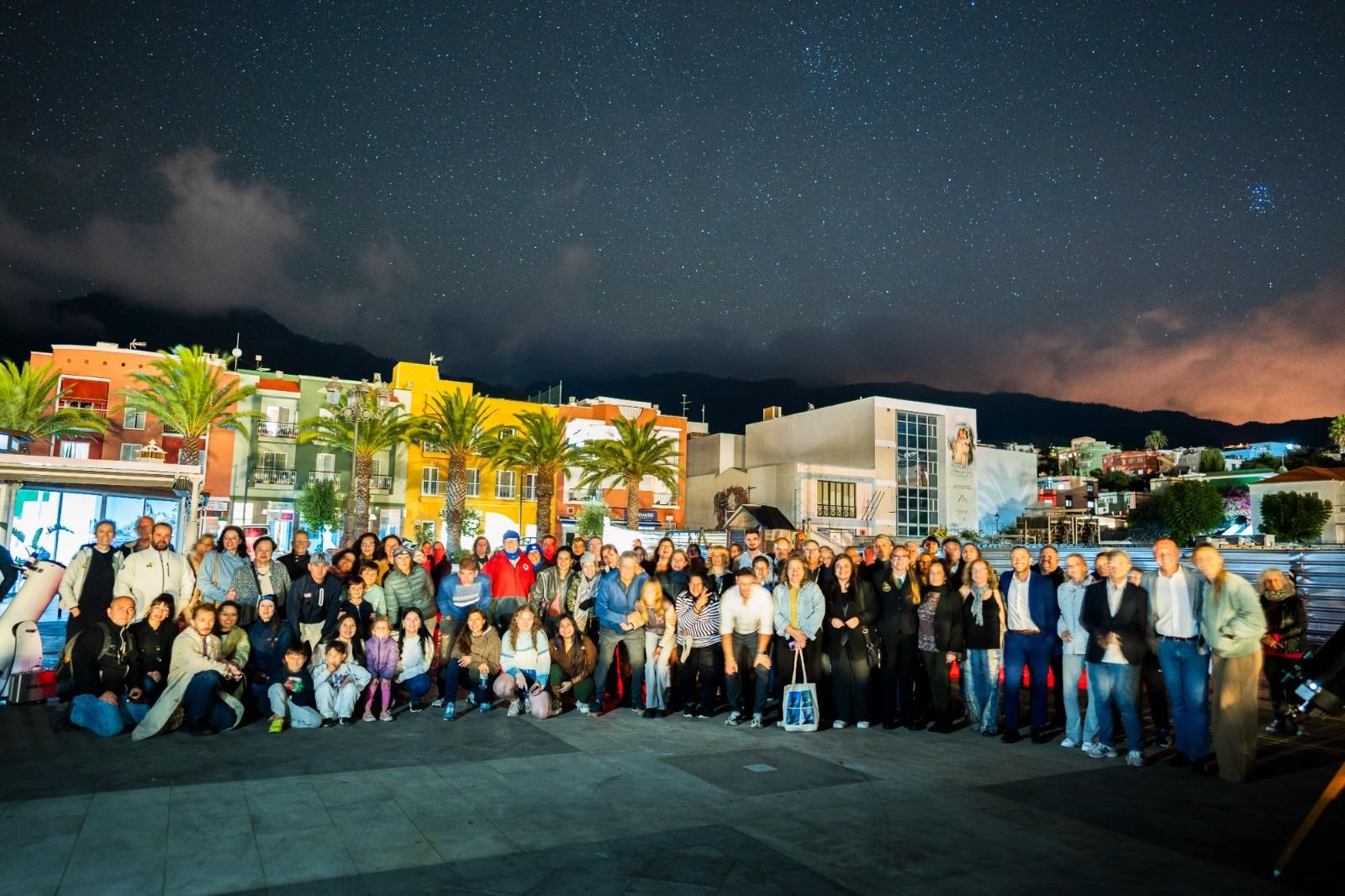 El Astrofest apaga todas las luces de El Paso para disfrutar del cielo estrellado.