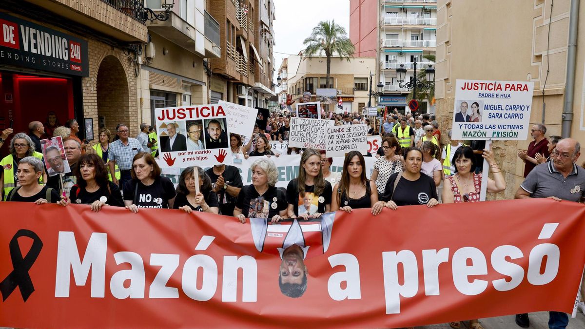 El vigésimo clamor contra Carlos Mazón: una manifestación recorre Paiporta, zona cero de la dana, para exigir que deje el escaño