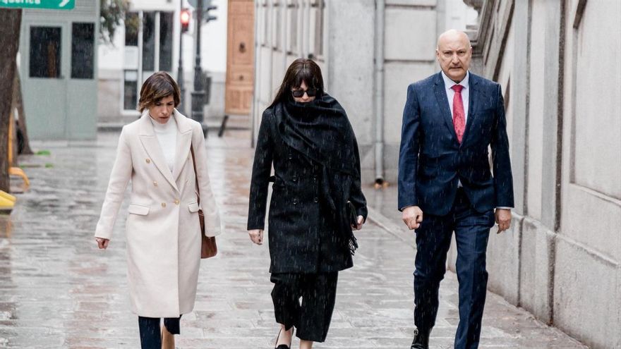 La expareja de Ábalos, Jésica Rodríguez, a su llegada al Tribunal Supremo, a 27 de febrero de 2025