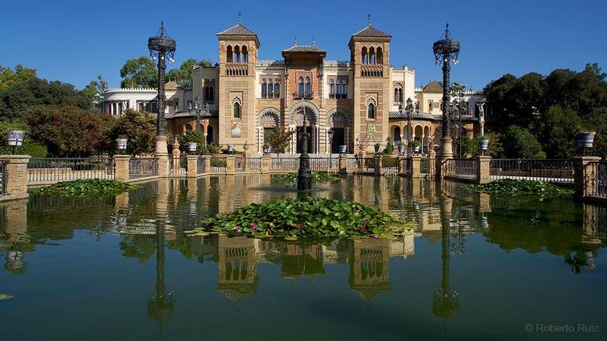 El Pabellón Mudéjar de la Plaza de América de Sevilla.