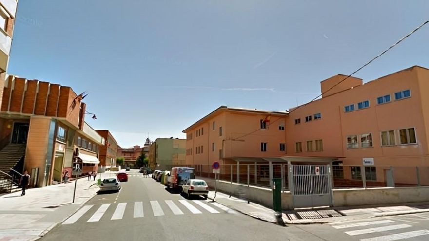 Un grupo de padres de un colegio público de León denuncian un karaoke del 'Cara al sol' en la clase de Historia