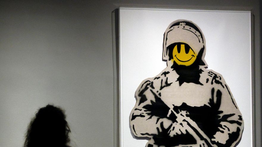 Banksy transformó una garita de policía en un tanque de pirañas, una obra que se podrá visitar en Londres el año que viene
