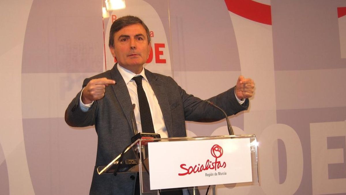 El PSOE reclama que Montoro aclare en el Congreso si los Pujol se acogieron a la 'amnistía fiscal'