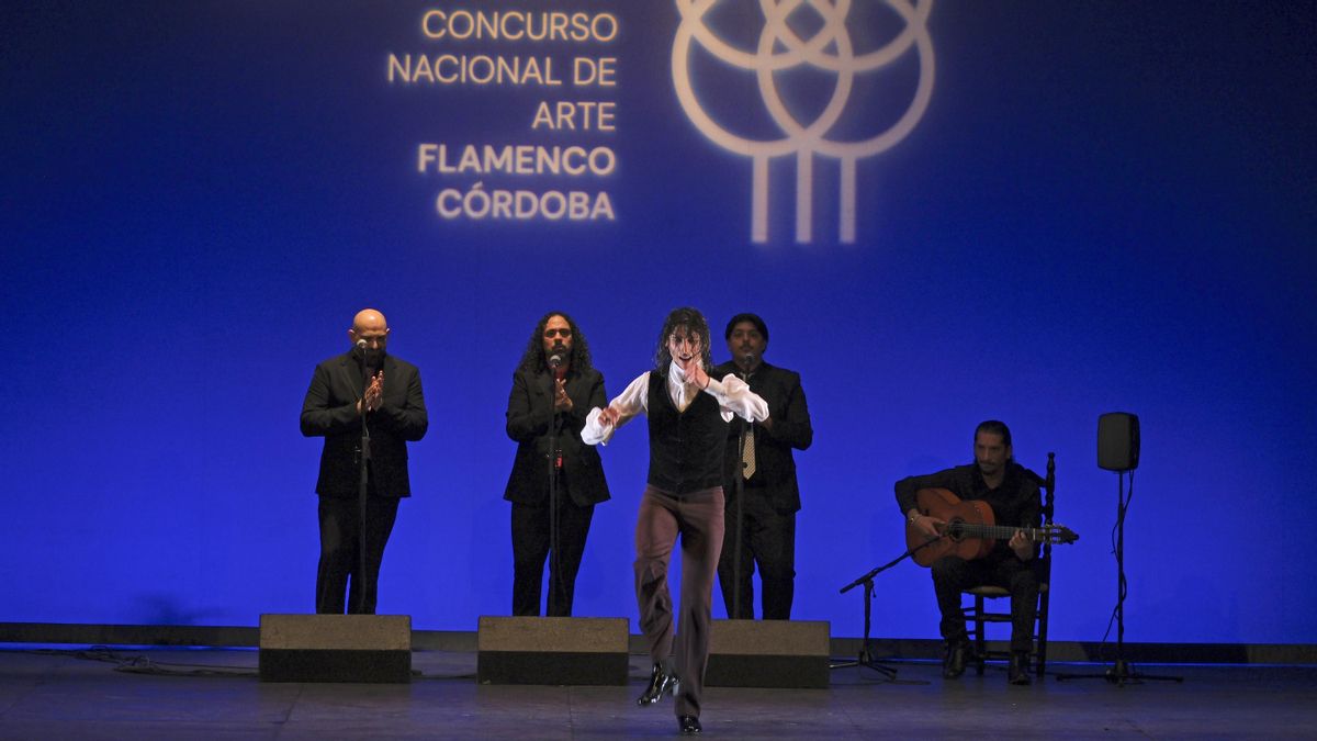 La final del Concurso Nacional arranca tendiendo puentes entre la veteranía y el frescor juvenil