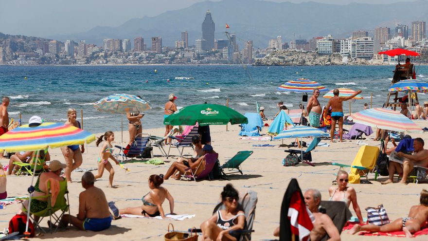 Atascos y playas concurridas en el primer fin de semana sin estado de alarma