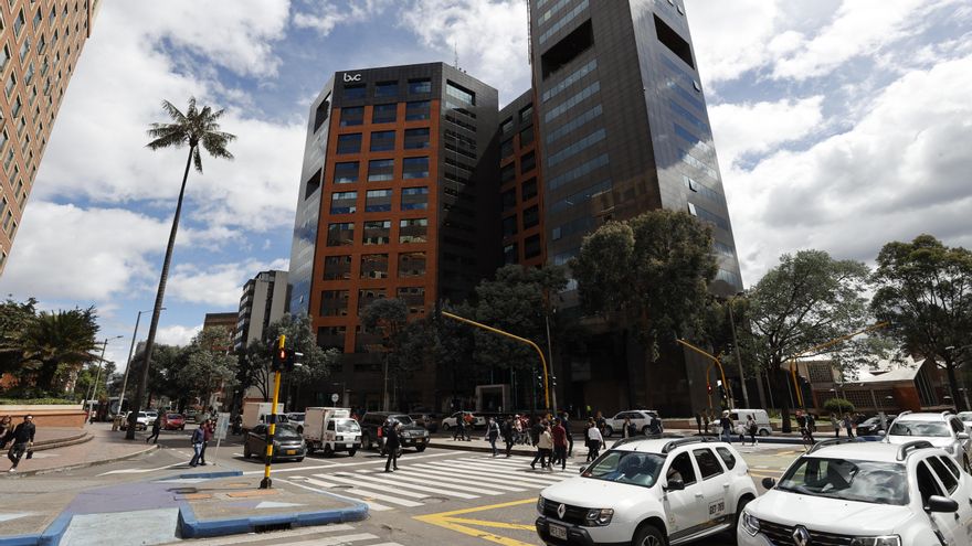 Bolsa de Colombia y dólar abren a la baja un día después de anuncio de aranceles de EE.UU.