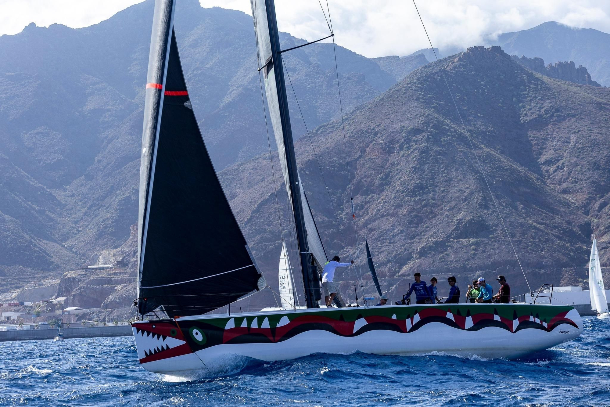 Equipo de la embarcación 'Sorcery' de La Palma.
