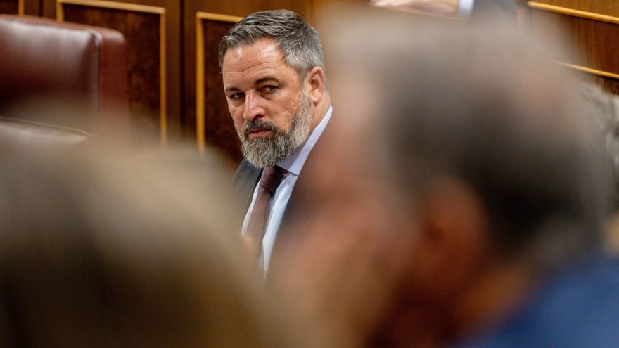 El presidente de Vox, Santiago Abascal, durante una sesión de control en el Gobierno, en el Congreso de los Diputados, a 24 de septiembre de 2025, en Madrid (España).