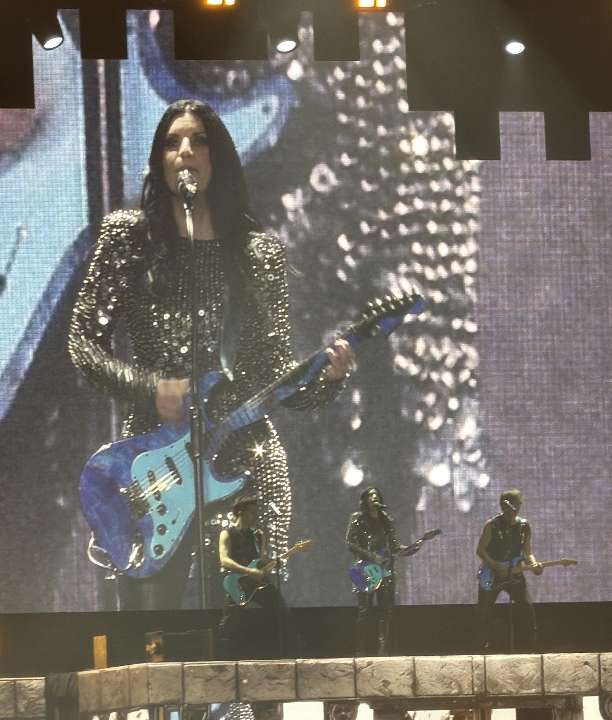 Varios momentos del concierto de Laura Pausini en Tenerife.