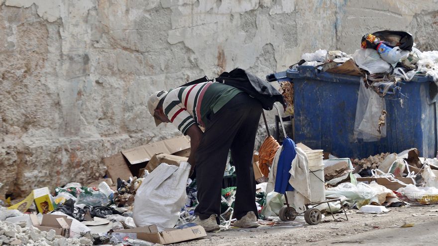“Viviendo con lo que se puede”: así es la lucha diaria de los indigentes en Cuba