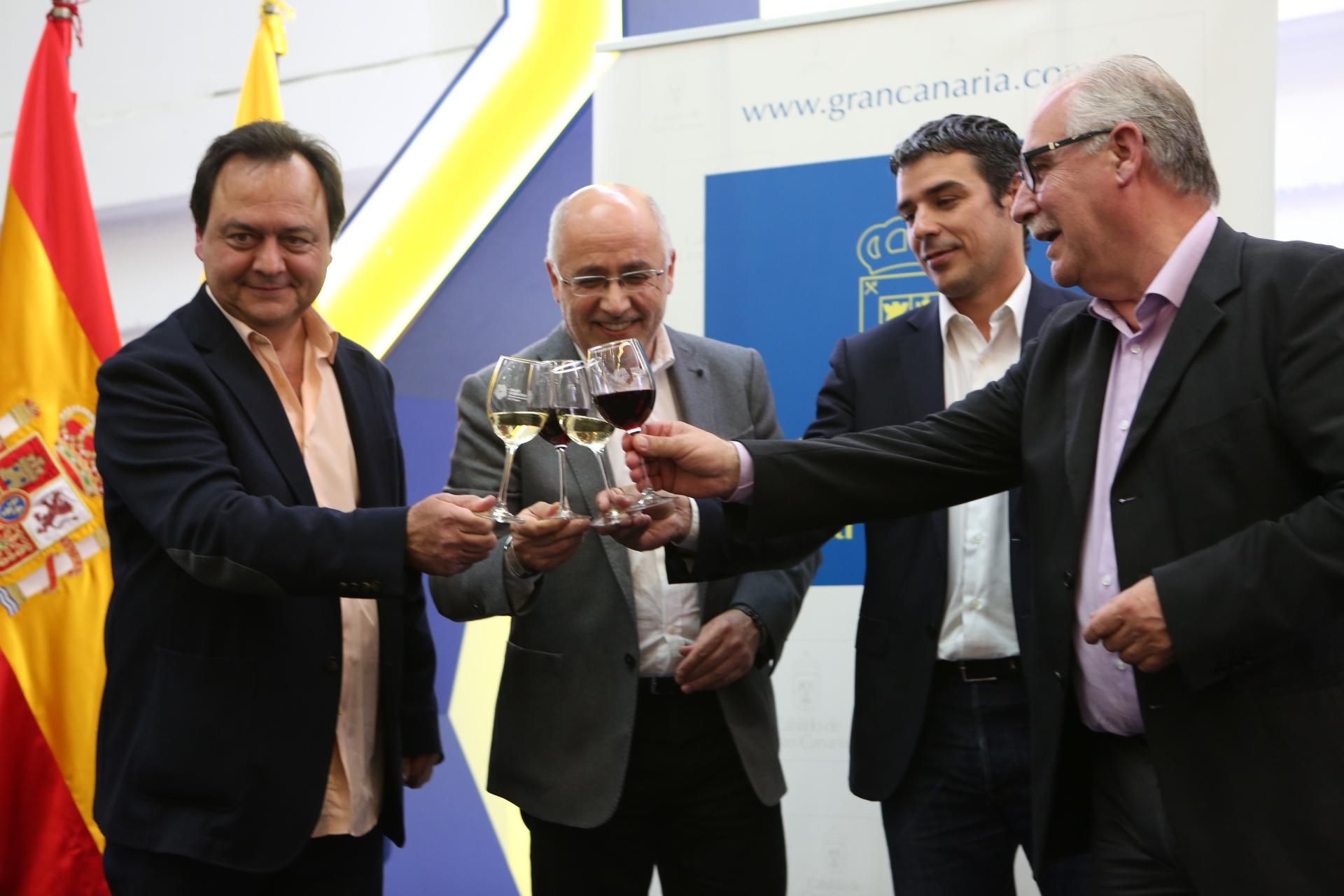Descorche de la Cosecha 2015. (Alejandro Ramos).