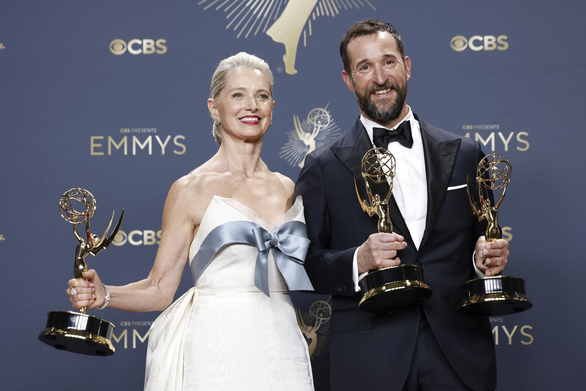 Katherine LaNasa y Noah Wyle ganaron premios por sus papeles en "The Pitt".