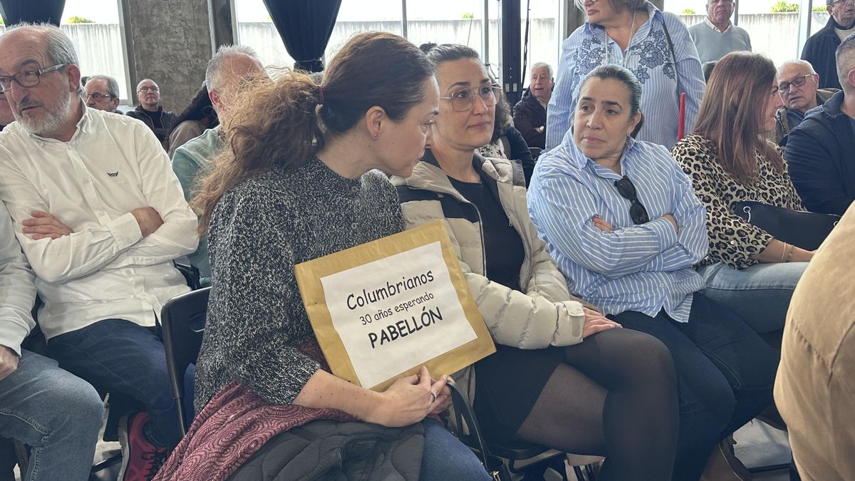 Protesta acto campaña PSOE elecciones autonómicas 15M La Térmica Cultural