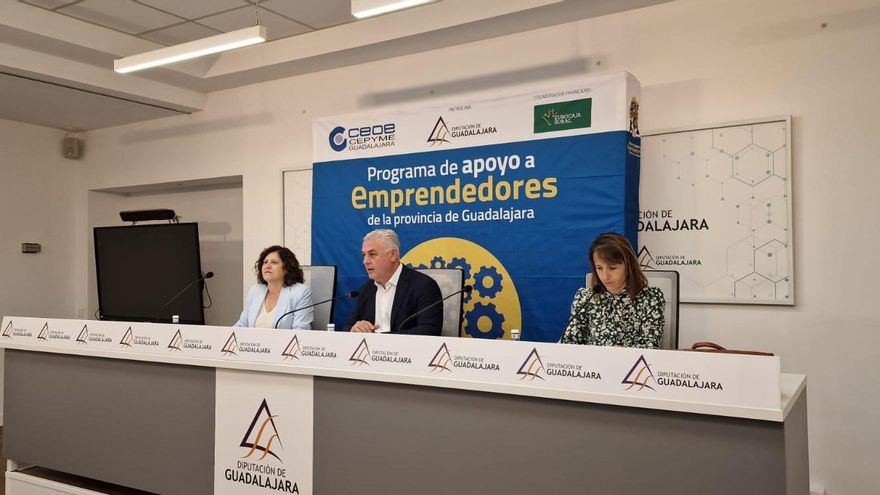 El presidente en funciones de la Diputación de Guadalajara, José Luis Vega