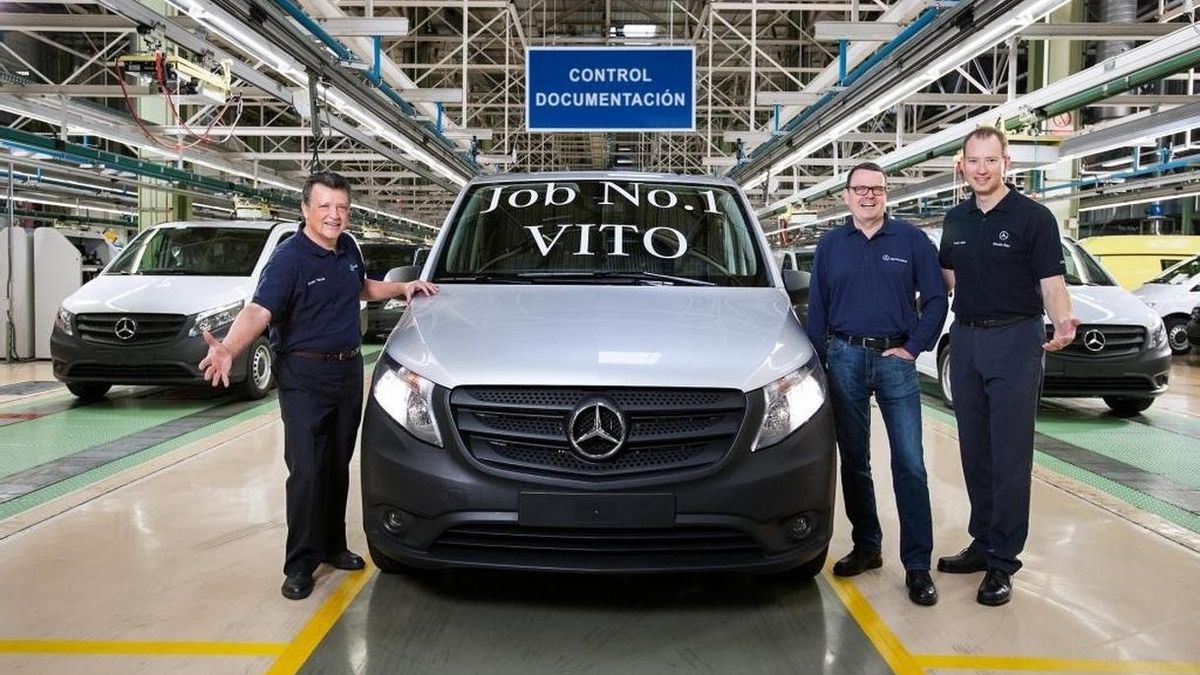 La planta de Mercedes-Benz Vitoria termina el montaje del primer modelo de la nueva furgoneta Vito