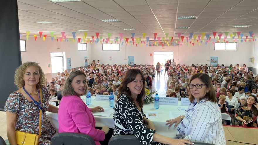 Castilla-La Mancha abrirá tres nuevos centros de la mujer y contará con la red "más extensa de toda España"