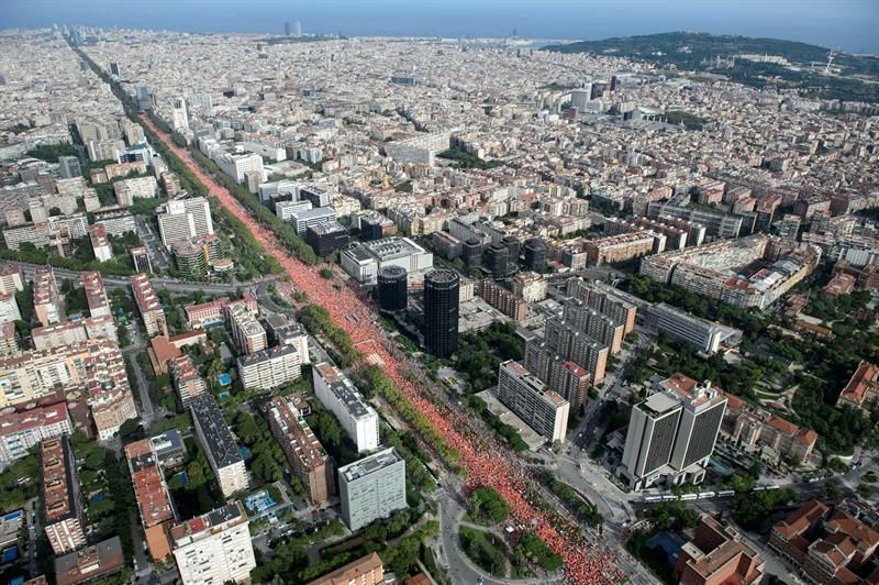 La masiva concentración han llenado la avenida Diagonal de Barcelona