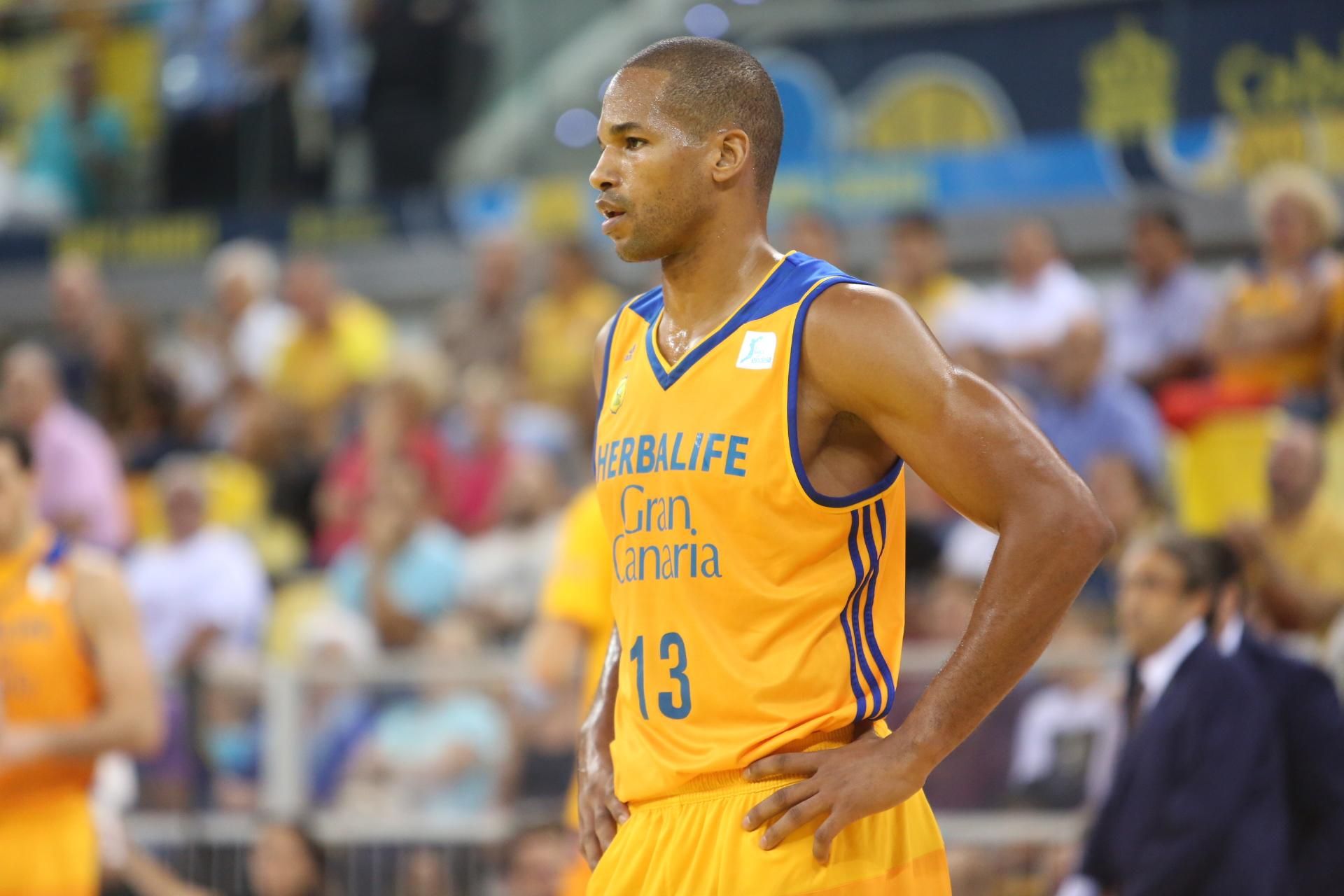 Imagen del encuentro entre el Herbalife Gran Canaria y el Valencia Basket.