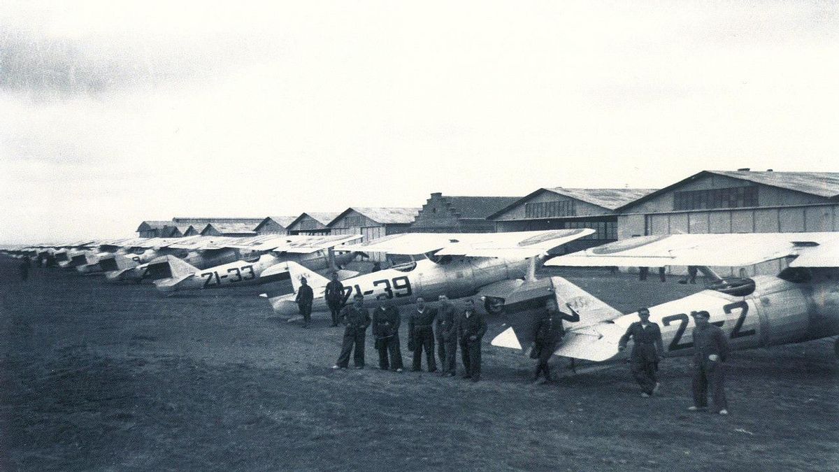 Aviones Breguet XIX en el aeródromo de León. Allí trabajaba como obrero civil Manuel Foronda.