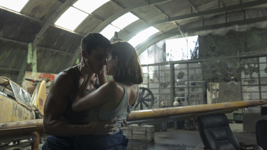 Silvia Alonso y Álex González, dos 'Ladrones' en una serie de aventuras y puro espectáculo