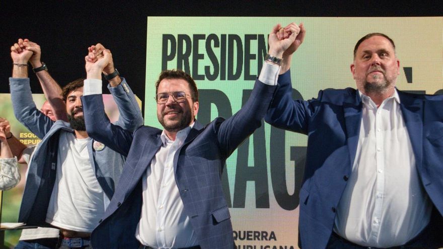 El president de la Generalitat y candidato de ERC, Pere Aragonès, junto a Oriol Junqueras