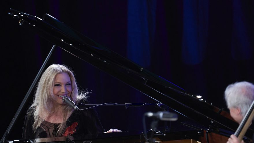 La técnica e improvisación de Eliane Elias asombran en el Festival de Jazz de Vitoria