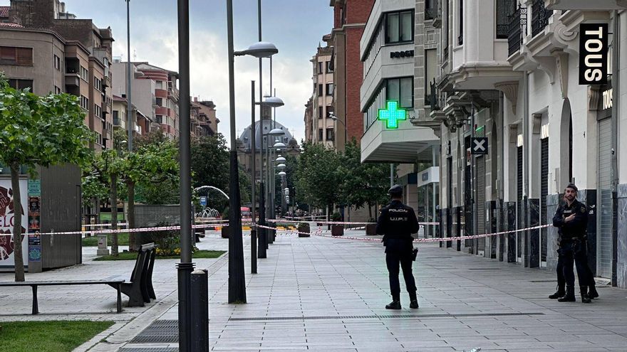 Efectivos de la Policía Nacional, desplegados en la plaza