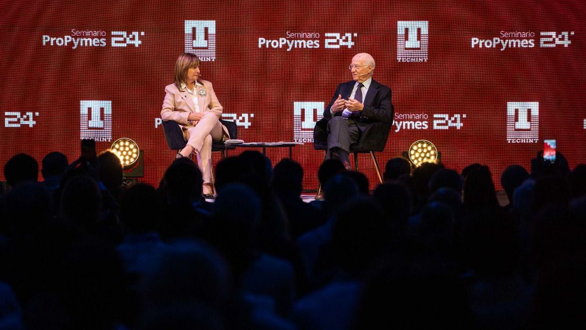 Patricia Bullrich dialoga con Paolo Rocca en la jornada Propymes organizada por el Grupo Techint el 11 de diciembre de 2025