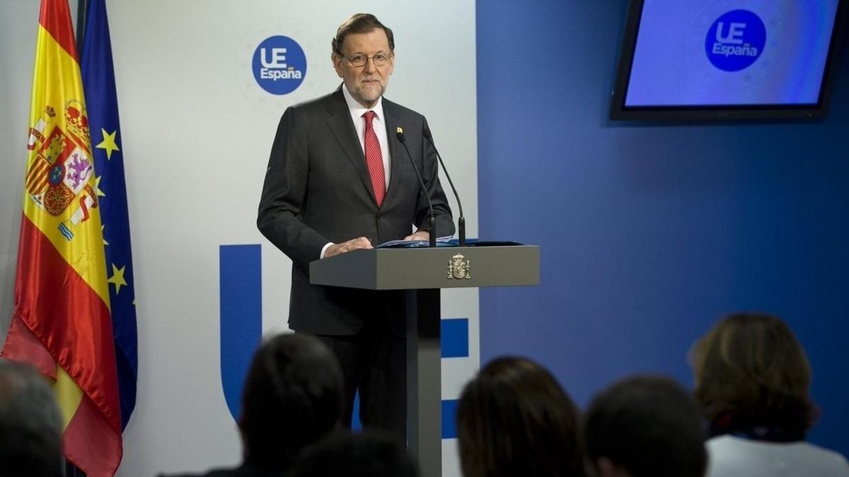 Rajoy: "Yo no voy a hacer ninguna moción de censura contra el señor Iglesias porque no me conviene"