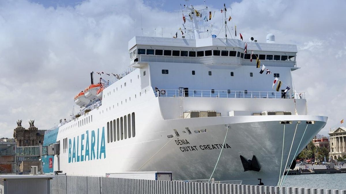 El ferri 'Dénia Ciutat Creativa' de Baleària, en una imagen de  archivo.