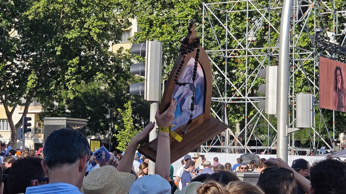 Una imagen de la Virgen en la visita del Papa