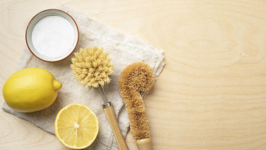 Cáscaras de limón, bicarbonato y sal: cinco cosas para las que puedes usar esta mezcla todoterreno para la limpieza de casa